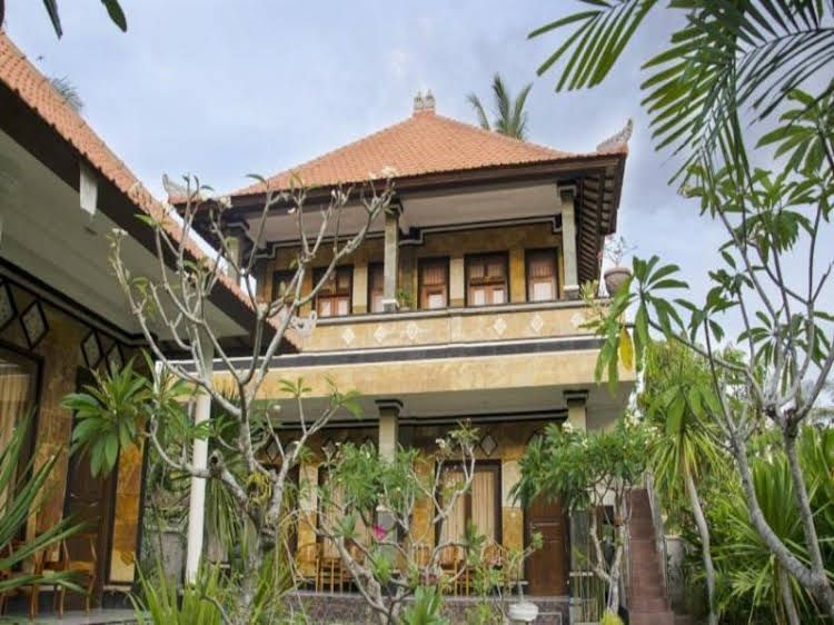 Arya Inn Lembongan1