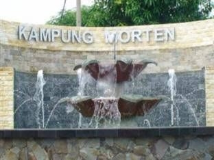 Villa Meriah Kampong Morten0
