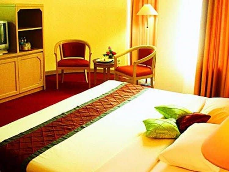 Hotel Royal Palace Bandung Hotel Royal Palace Bandung