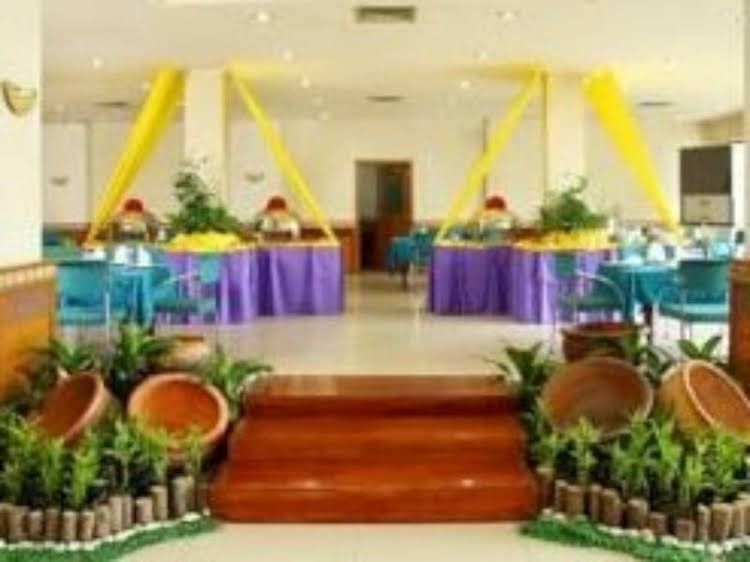 Mona Plaza Hotel1