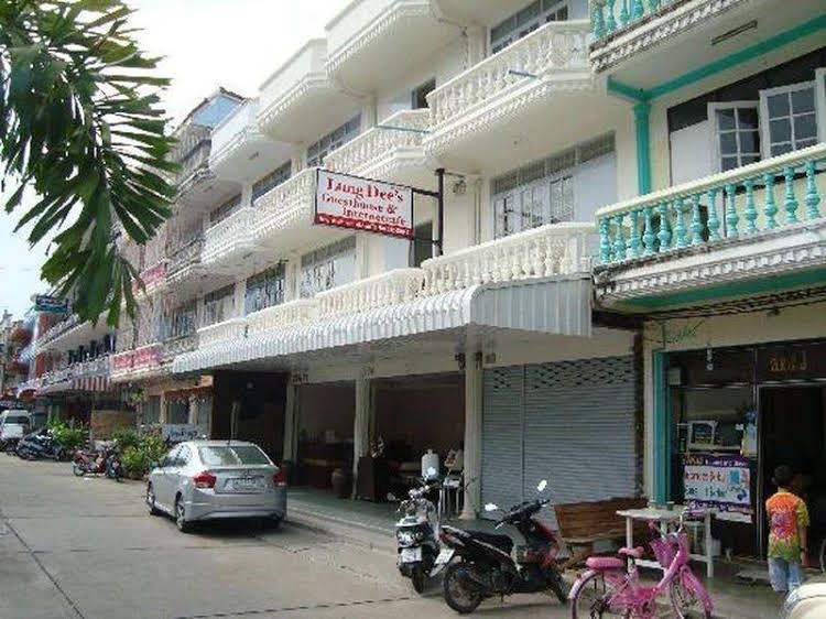 Lung Dee's Guesthouse4