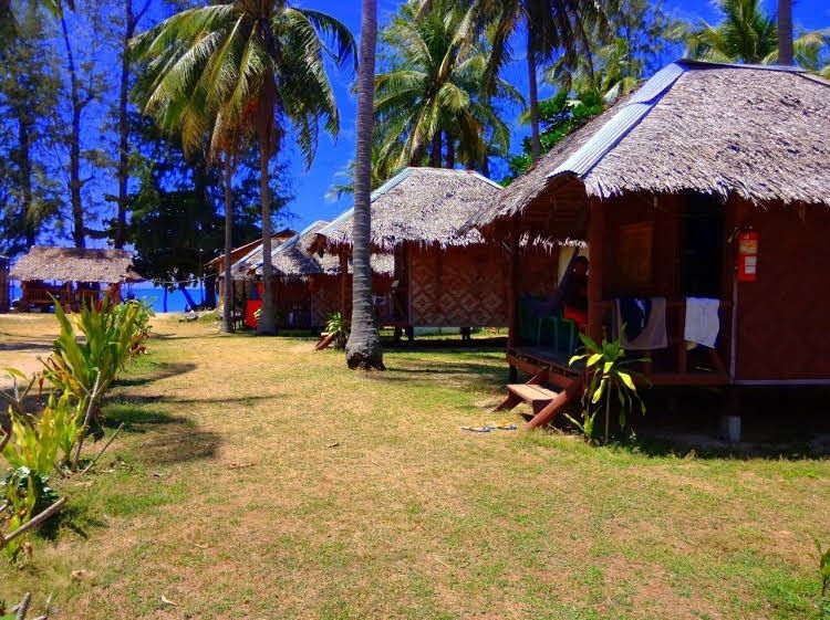 ลันตา แอลดี บีช บังกะโล (Lanta L.D. Beach Bungalows)1