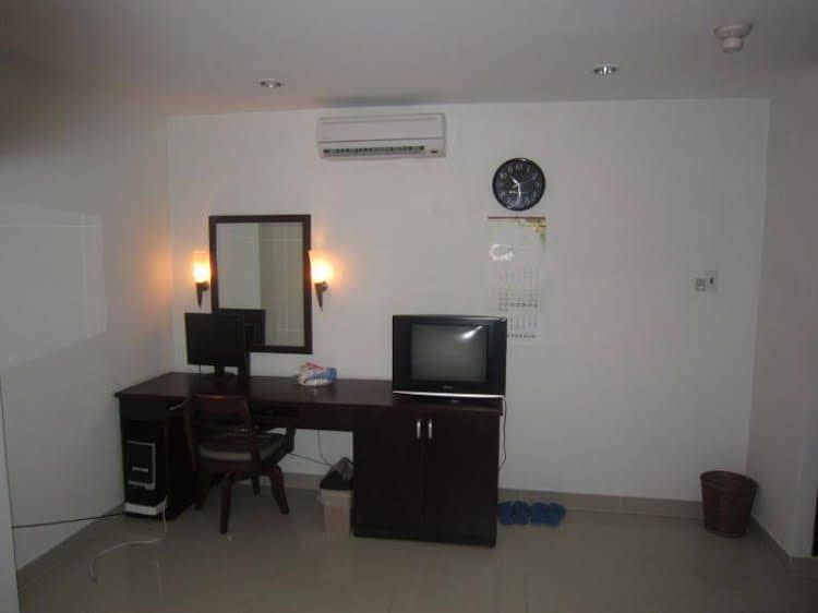 Modern SaiGon Hotel 2 Modern SaiGon Hotel 2