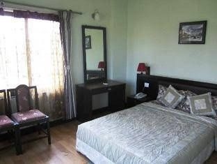 Hotel Ananda Inn0