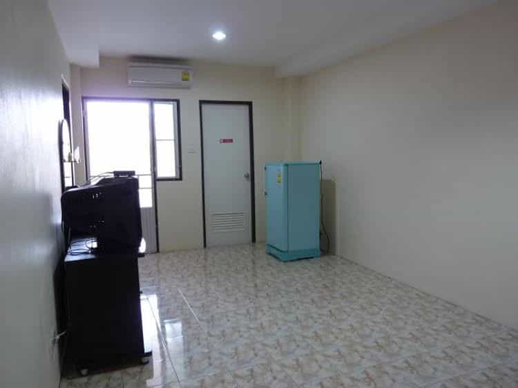 Baan Taveekit Apartment Baan Taveekit Apartment