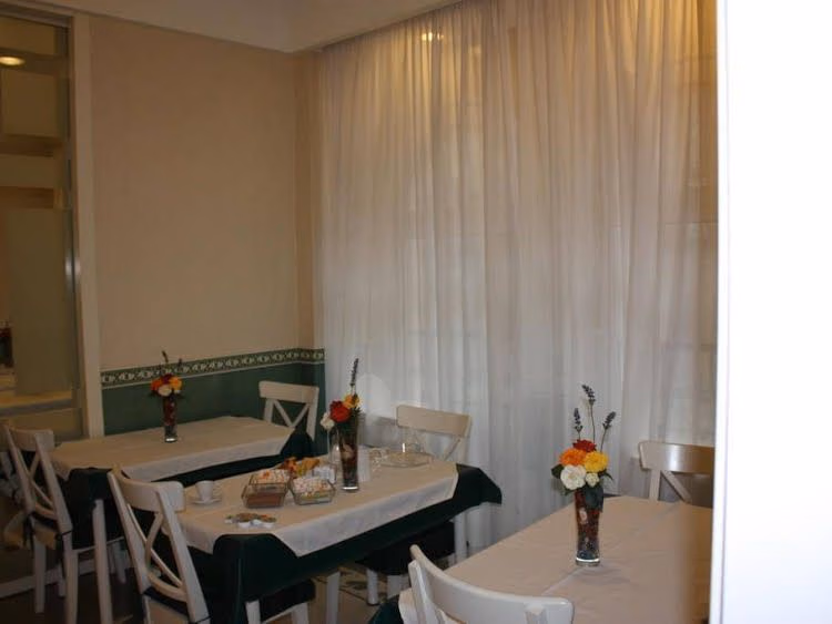 Migdal Palace4
