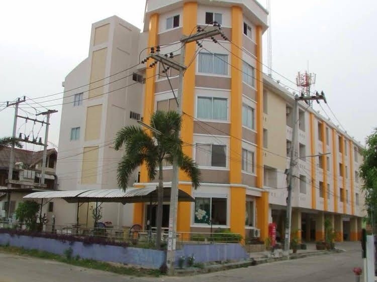 โรงแรมเดอะ เซอร์เคิล (The Circle Hotel)4
