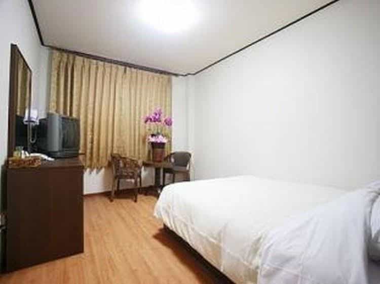 New Manhattan Tourist Hotel New Manhattan Tourist Hotel
