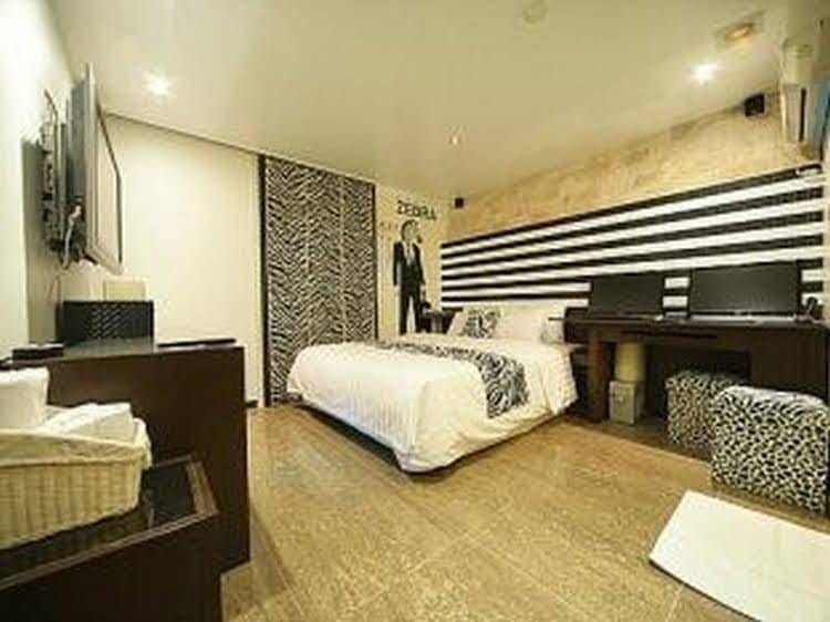 E-Zen Motel E-Zen Motel