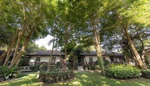Villa with Garden View