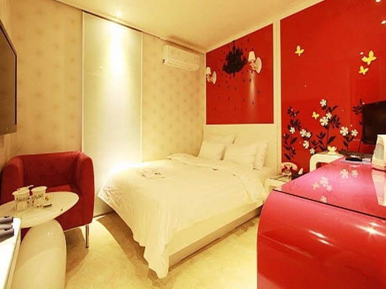 Lush Hotel Lush Hotel