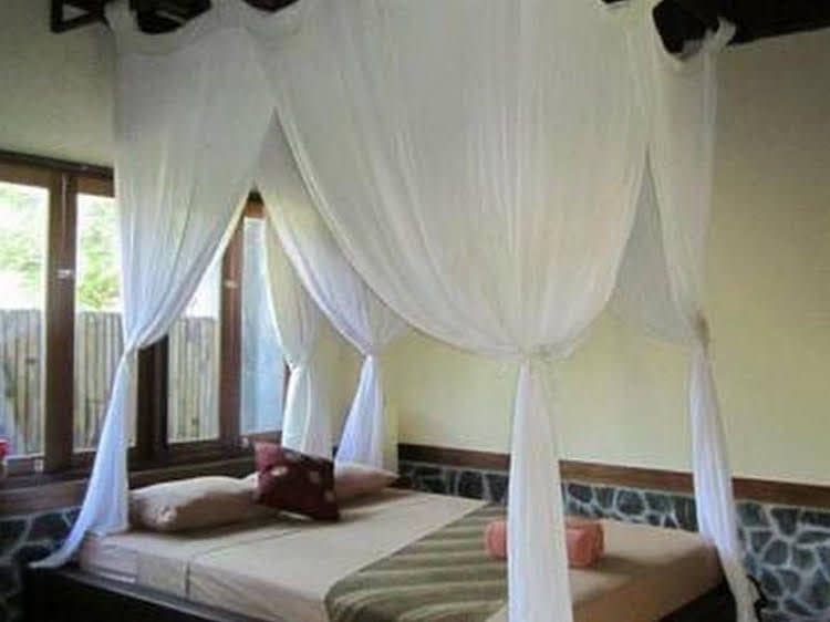 Corner Hideaway Bungalows Corner Hideaway Bungalows