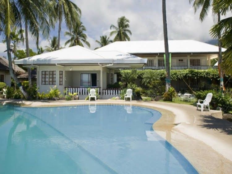 Paras Beach Resort4