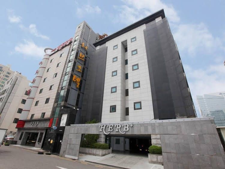 Herb Plus Hotel4