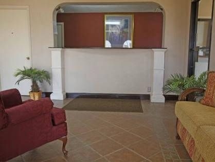 Americas Best Value Inn Evergreen2
