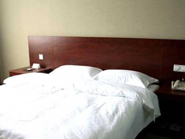 Super 8 Hotel Jinan Jing Si Wei Shi Rd Super 8 Hotel Jinan Jing Si Wei Shi Rd