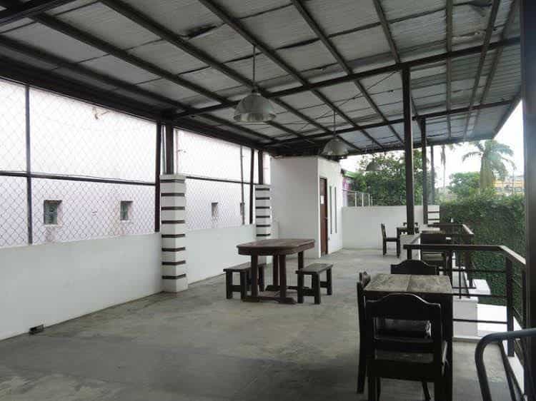 Monti's Place Dine & Bed Monti's Place Dine & Bed