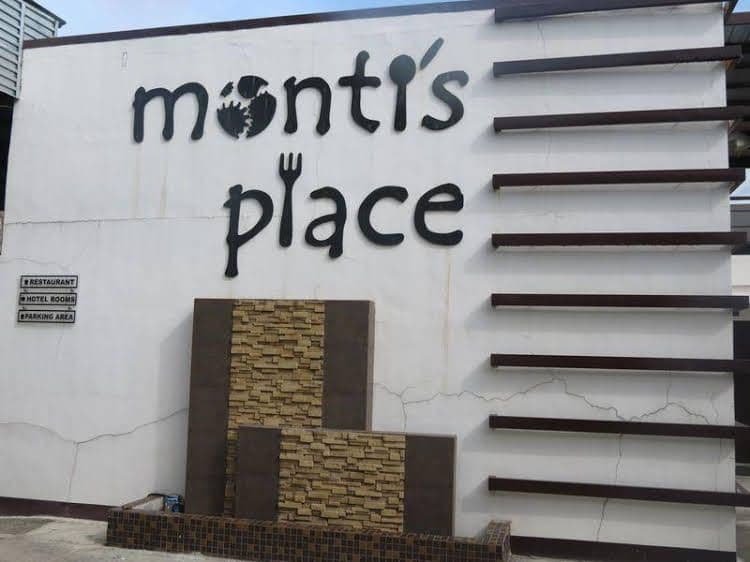 Monti's Place Dine & Bed Monti's Place Dine & Bed