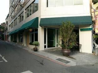 Tavern L Hostel Tavern L Hostel