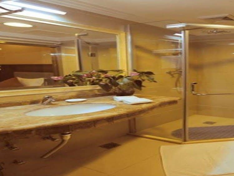 Ginza Business Hotel1