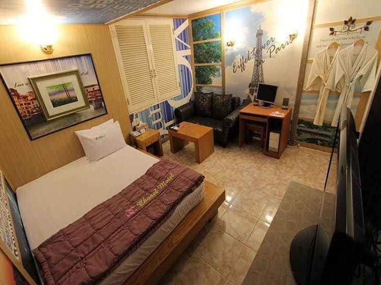 Eins Motel Eins Motel