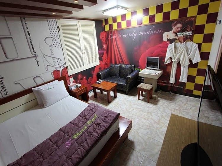 Eins Motel2