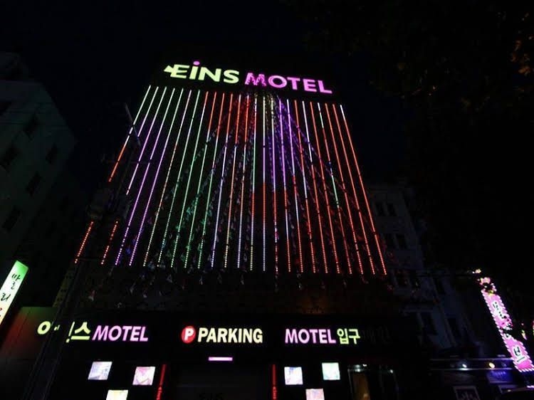 Eins Motel4