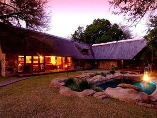 Indlovu River Lodge3