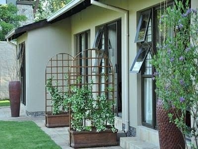 Sand River Guest House0