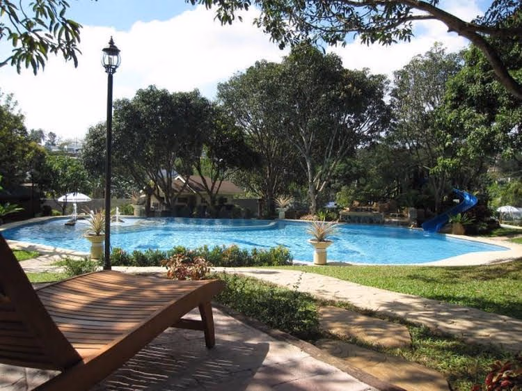 Pacific Waves Resort4