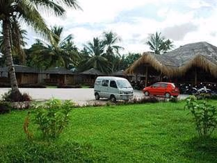 La Fiesta Restobar and Inn0