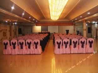 Yanji Han Cheng Century Hotel