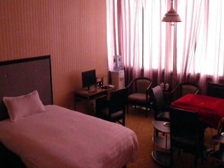 Xian Lintong Phenix Business Hotel1