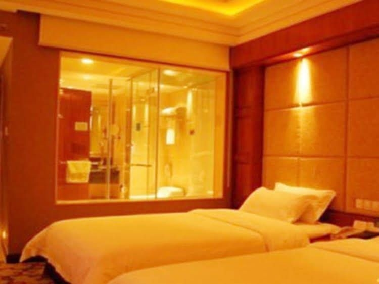 Oriental Glory Hotel3