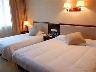 GreenTree Inn Weifang Square of Train Station GreenTree Inn Weifang Square of Train Station