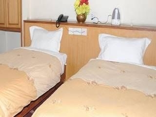 Khumbila Hotel0