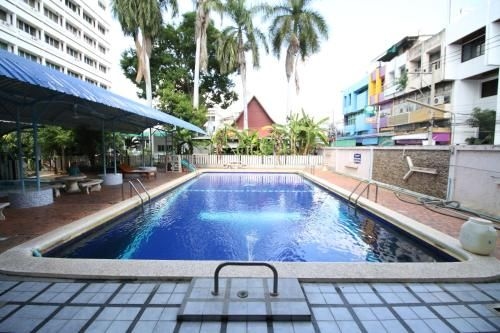 โรงแรมจอมสุรางค์ (Chomsurang Hotel)2