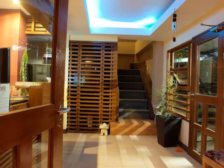 Upstairs Bed & Bath Upstairs Bed & Bath
