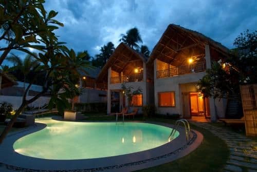 Villa with Garden View