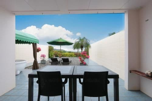 Villa with Garden View