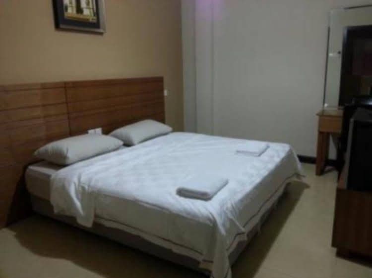 Bed n Bed Budget Inn Bed n Bed Budget Inn