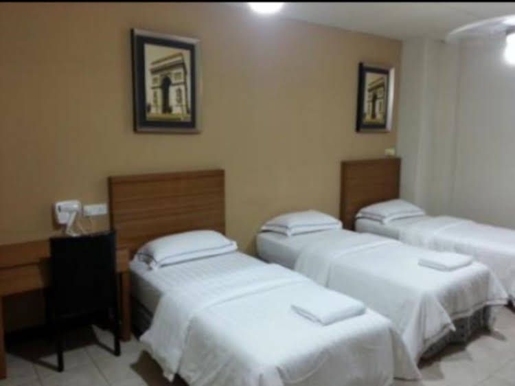 Bed n Bed Budget Inn2