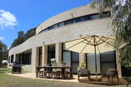 The Summer House0