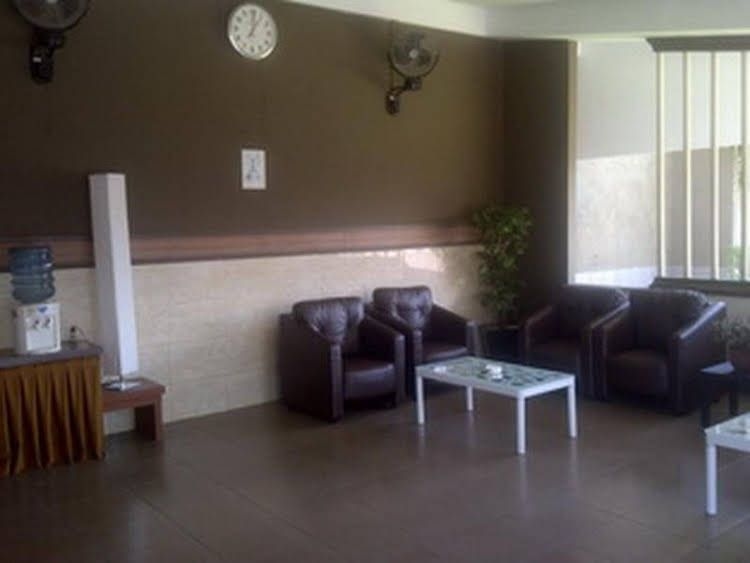 Hotel Satria Cirebon1