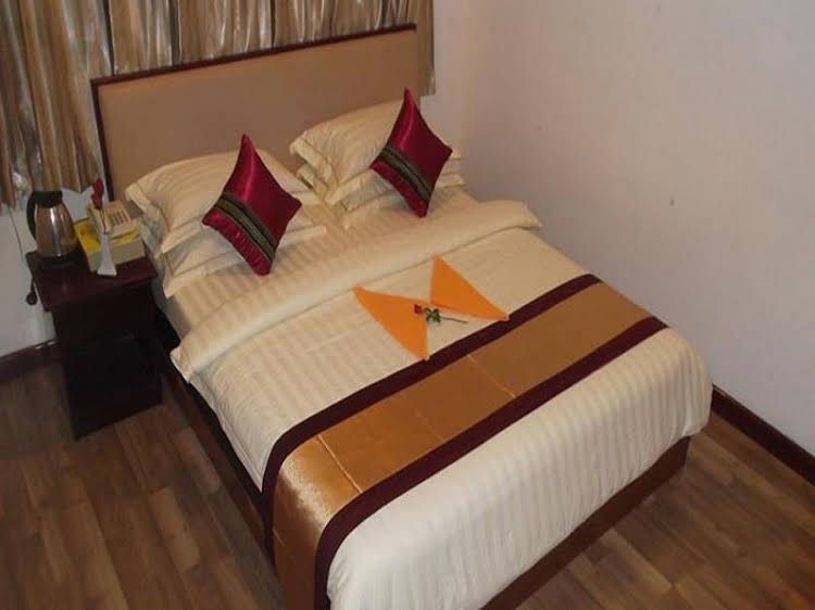 Golden Aye Yeik Mon Hotel3