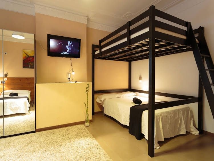 Microtel Bauhaus Gran Via0