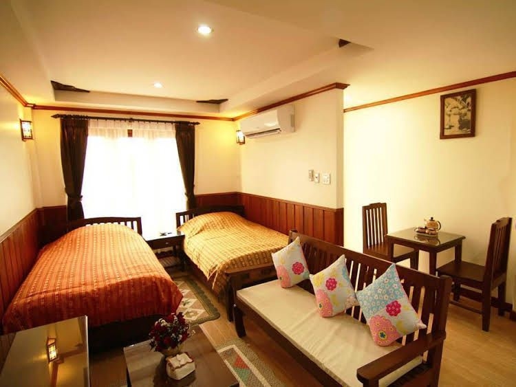 โรงแรม บ้านระเบียงไม้ (Baan Rabiangmai Hotel)1