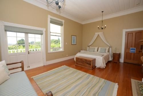 Glen Almond House4
