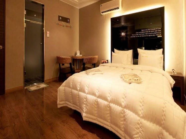 Hi Hotel2