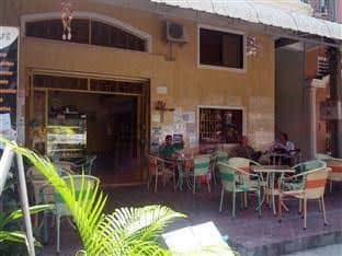Kampot Pie & Ice Cream Palace Kampot Pie & Ice Cream Palace